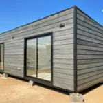 Cabaña Modular Edison – 8x3m con Dormitorio y Baño Completo